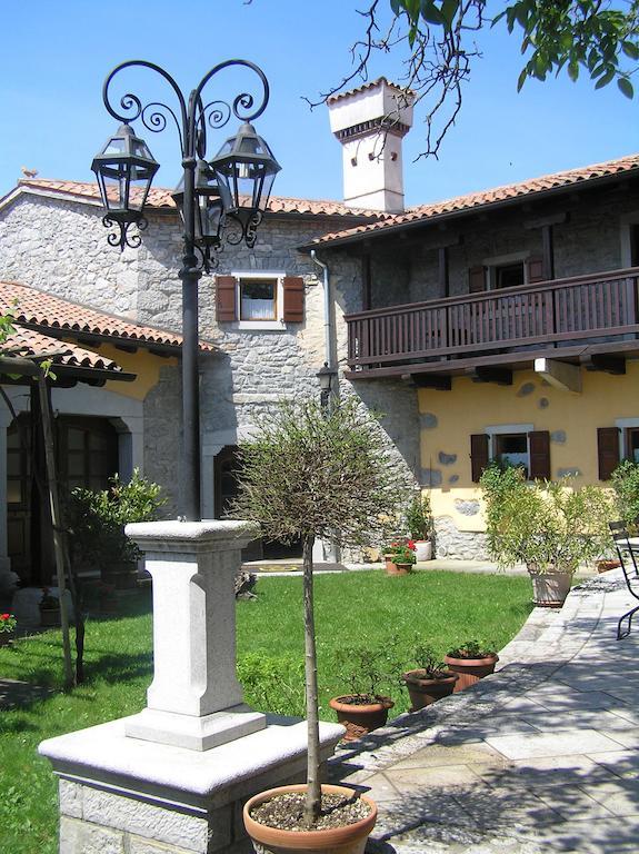 Guesthouse Domacija Sajna Sežana Εξωτερικό φωτογραφία
